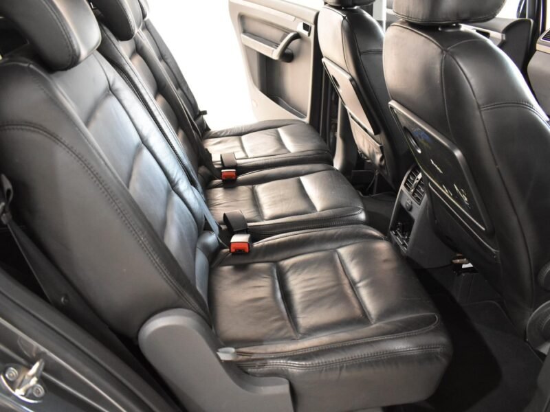2012 Volkswagen Touran 2.0TDI Comfortline For Sale in KZN
