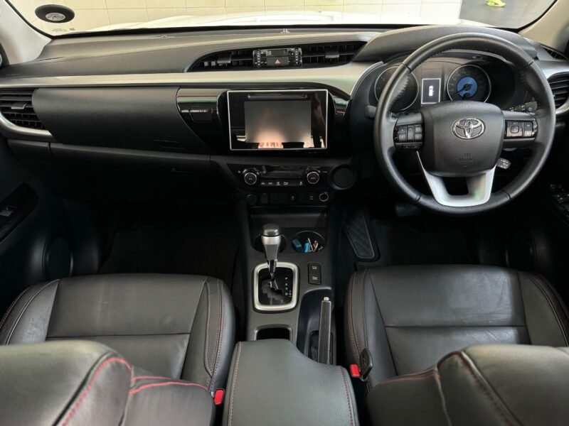 2018 Toyota Hilux 2.8GD-6 double cab Raider auto For Sale in KZN