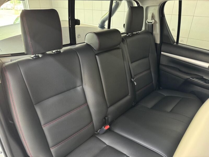 2018 Toyota Hilux 2.8GD-6 double cab Raider auto For Sale in KZN