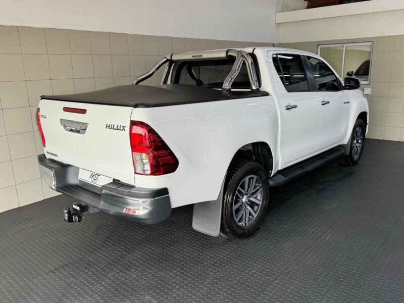 2018 Toyota Hilux 2.8GD-6 double cab Raider auto For Sale in KZN