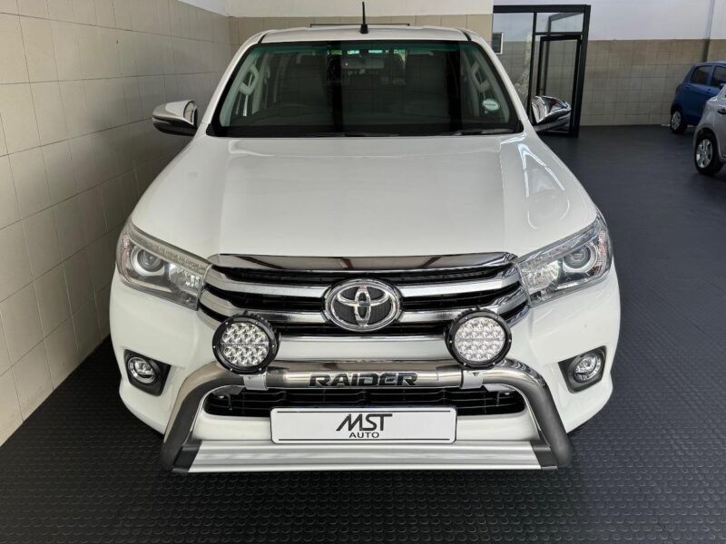 2018 Toyota Hilux 2.8GD-6 double cab Raider auto For Sale in KZN