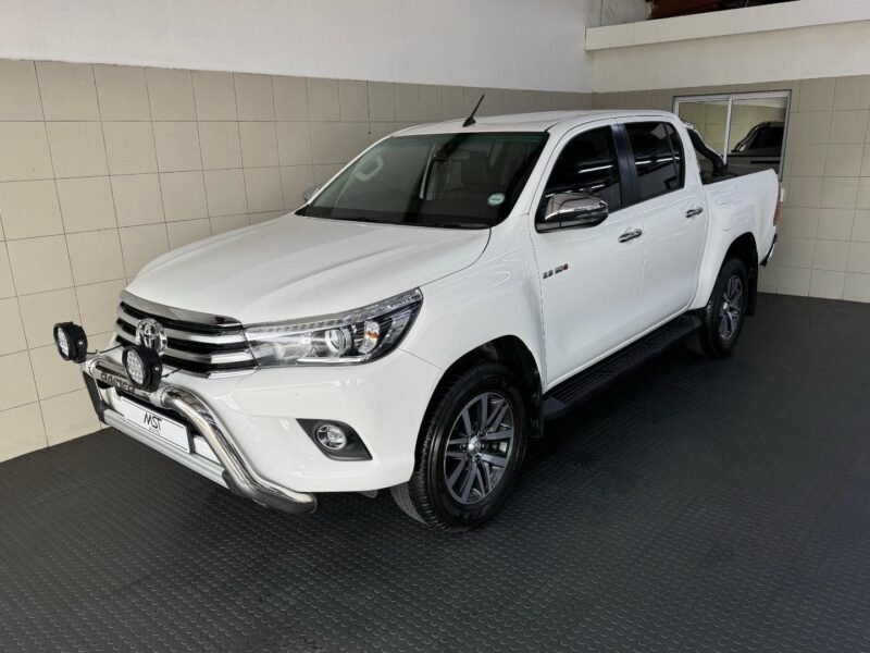 2018 Toyota Hilux 2.8GD-6 double cab Raider auto For Sale in KZN