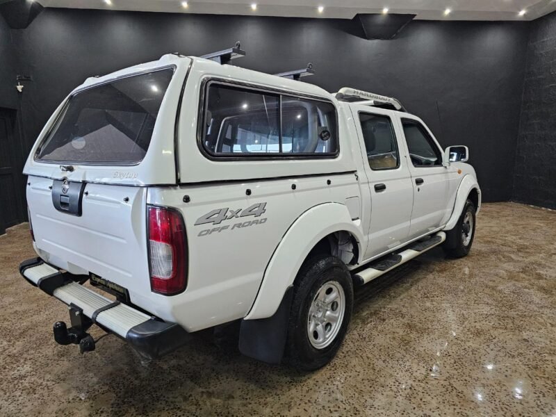 2008 Nissan NP300 Hardbody 2.4 Double Cab 4x4 For Sale in KZN