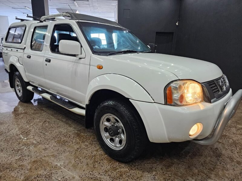 2008 Nissan NP300 Hardbody 2.4 Double Cab 4x4 For Sale in KZN