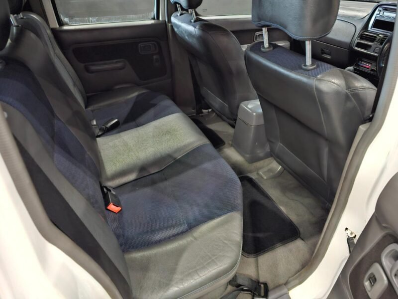 2008 Nissan NP300 Hardbody 2.4 Double Cab 4x4 For Sale in KZN
