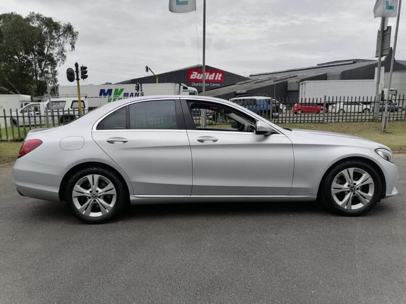 2017 Mercedes-Benz C-Class C180 Avantgarde Auto For Sale in KZN