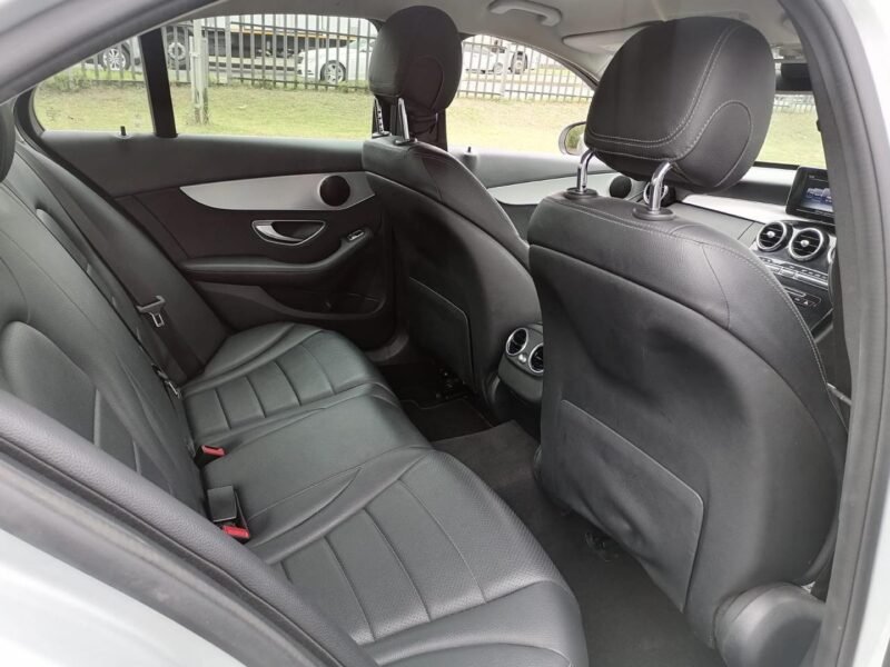 2017 Mercedes-Benz C-Class C180 Avantgarde Auto For Sale in KZN