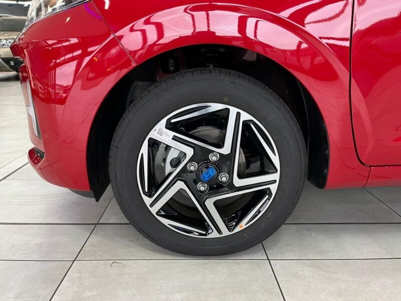 2024 Hyundai Grand i10 1.0 Fluid Hatch Manual For Sale in KZN