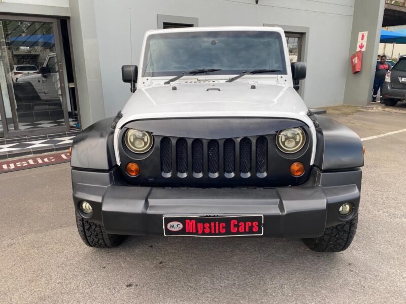 2012 Jeep Wrangler Unlimited 3.6L Sahara For Sale in KZN