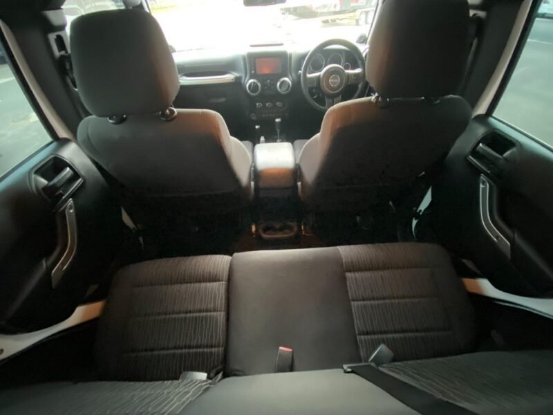 2012 Jeep Wrangler Unlimited 3.6L Sahara For Sale in KZN