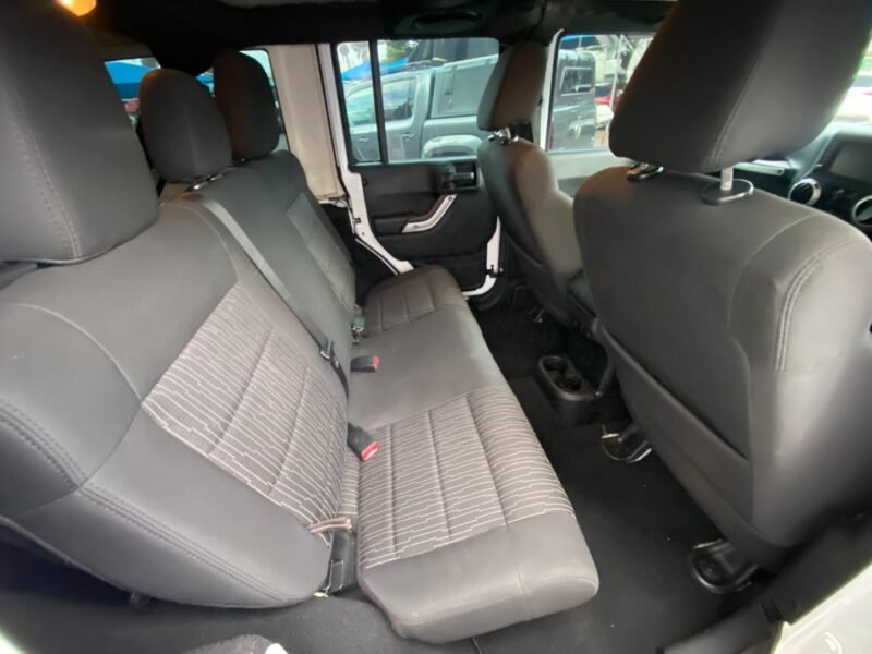 2012 Jeep Wrangler Unlimited 3.6L Sahara For Sale in KZN