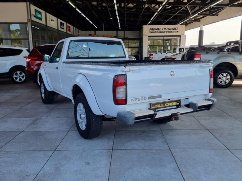 2019 Nissan NP300 Hardbody 2.5TDi Hi-Rider For Sale in KZN