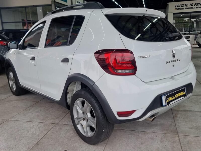 2018 Renault Sandero 66kW Turbo Stepway Dynamique For Sale in KZN