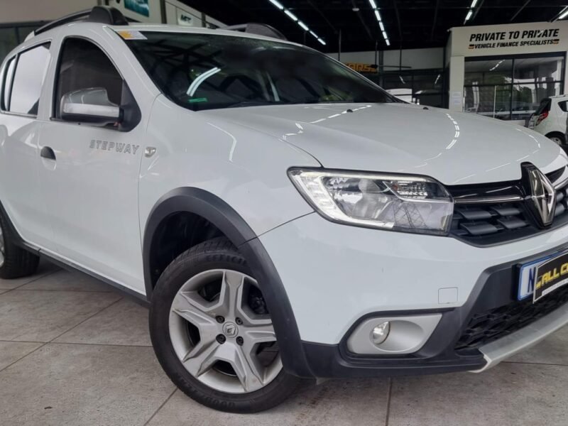 2018 Renault Sandero 66kW Turbo Stepway Dynamique For Sale in KZN