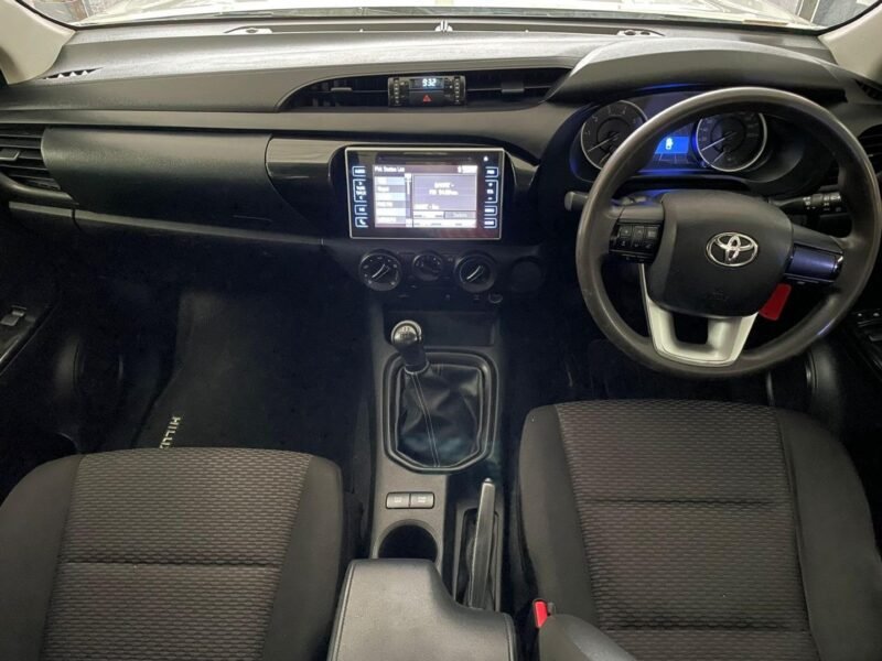 2018 Toyota Hilux 2.4GD-6 Xtra cab SRX For Sale KZN