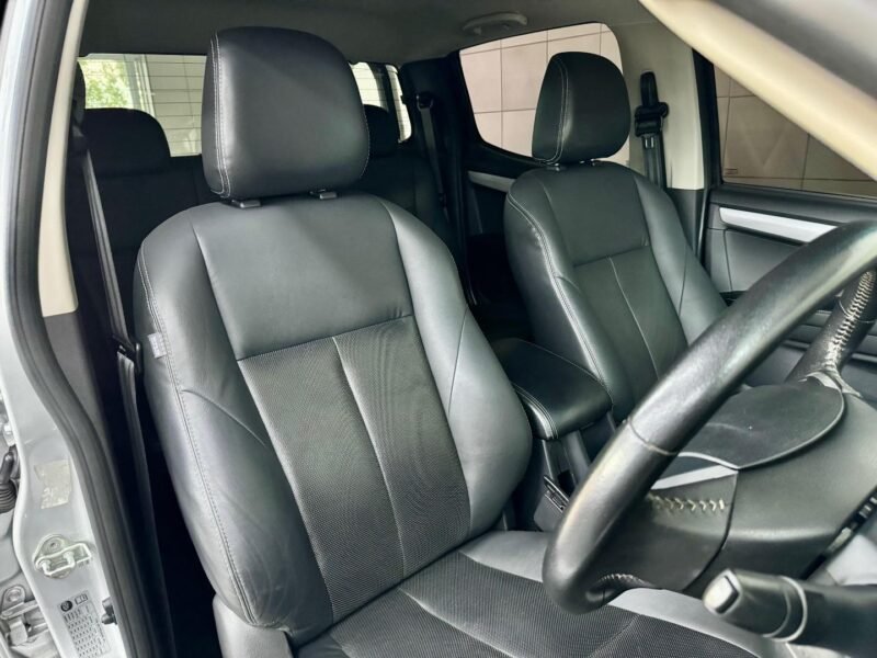 2018 Isuzu D-Max 300 3.0TD Double Cab 4x4 LX For Sale in KZN