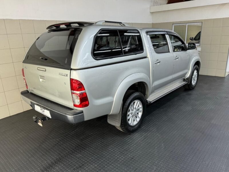 2013 Toyota Hilux 3.0D-4D Double Cab Raider For Sale in KZN