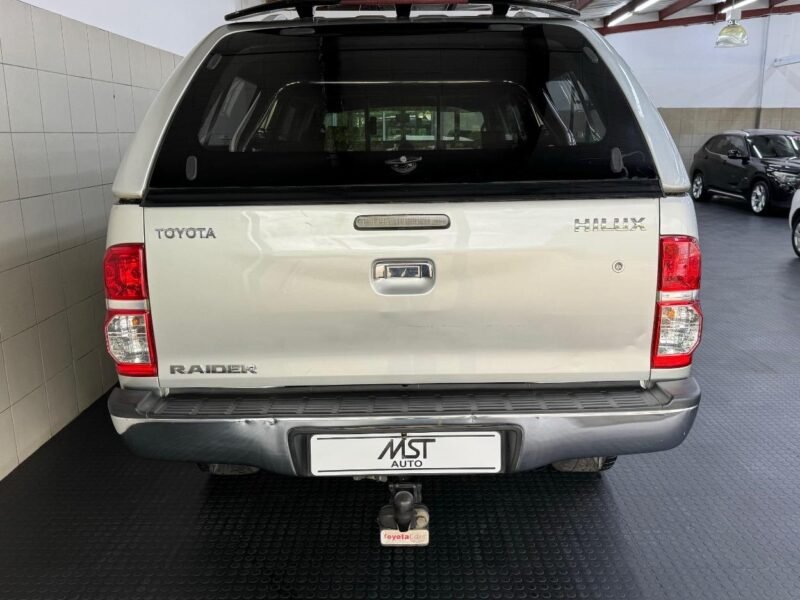2013 Toyota Hilux 3.0D-4D Double Cab Raider For Sale in KZN