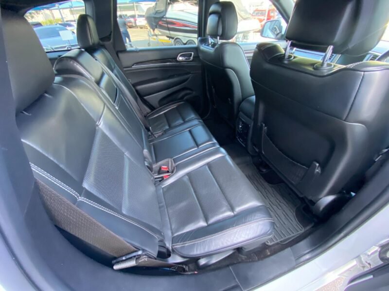 2017 Jeep Grand Cherokee 3.6L Overland For Sale in KZN