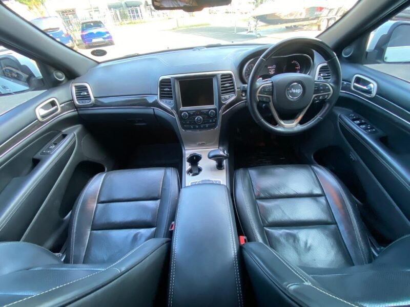 2017 Jeep Grand Cherokee 3.6L Overland For Sale in KZN