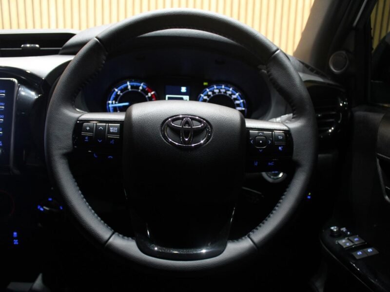 2024 Toyota Hilux 2.8GD-6 Xtra Cab 4x4 Legend Auto For Sale in Sandton