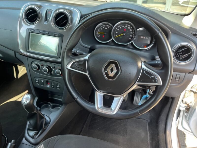 2022 Renault Sandero 66kW Turbo Stepway Plus For Sale in KZN