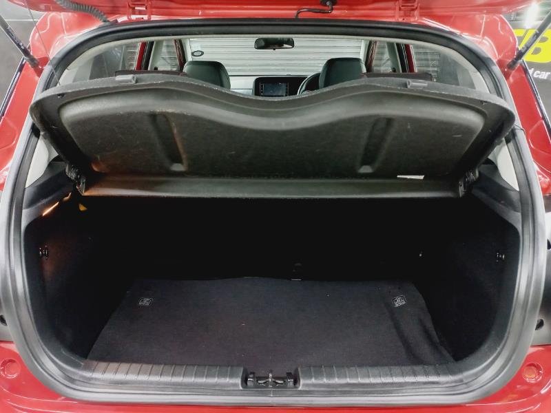 2021 Hyundai Grand i10 1.2 Fluid Auto For Sale in KZN